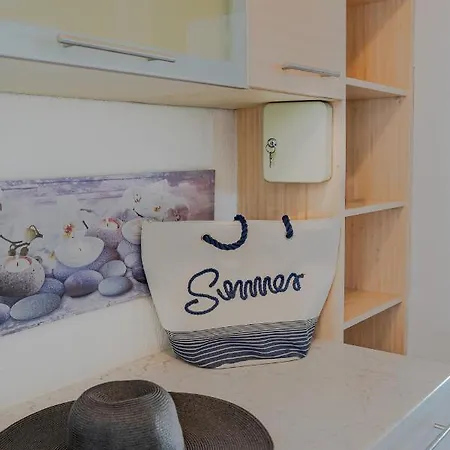 Apartament The Island *
